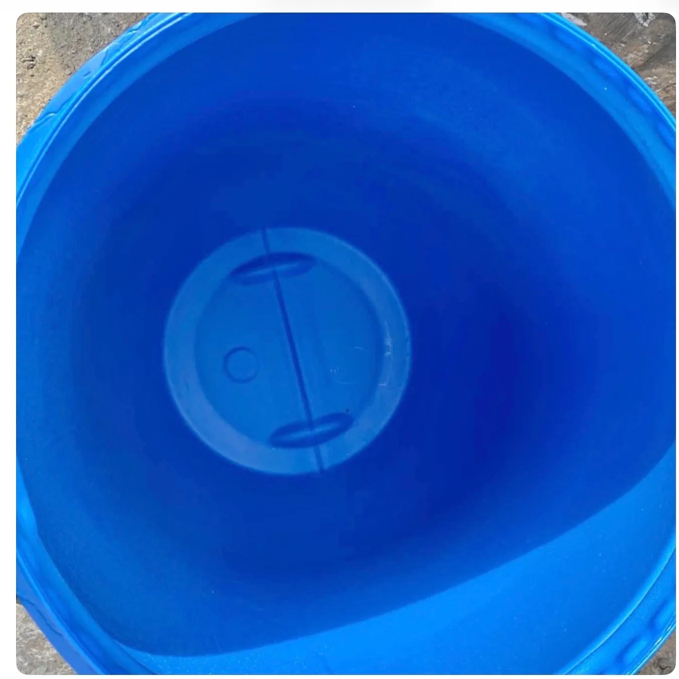 120 Litre Blue Barrel with Lid Internal View